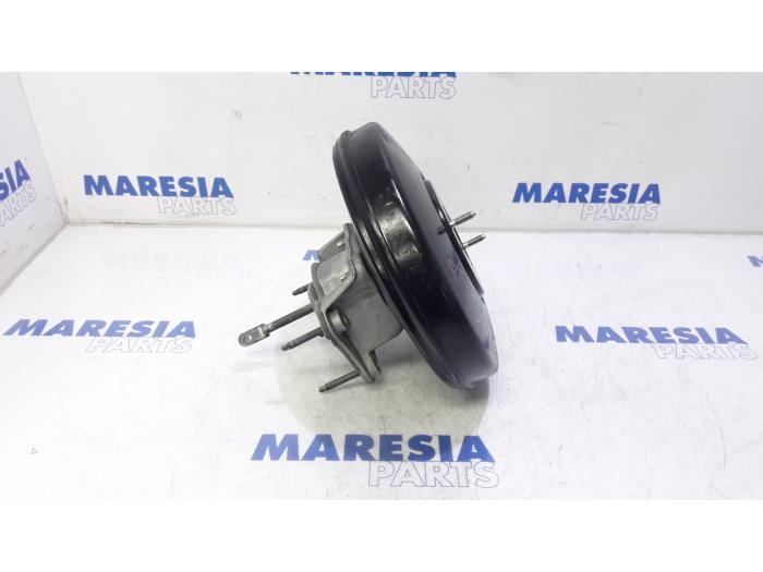 Usagé Servo frein Renault Megane IV Estate (RFBK) 1.2 Energy TCE 130 Prix € 75,00 Règlement à la marge proposé par Maresia Parts