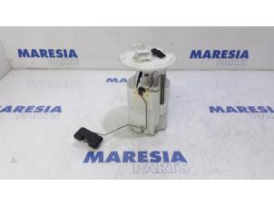 Used Electric fuel pump Renault Megane IV Estate (RFBK) 1.2 Energy TCE 130 Price € 85,00 Margin scheme offered by Maresia Parts