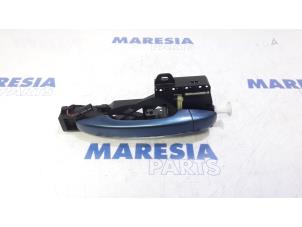 Used Rear door handle 4-door, right Renault Megane IV Estate (RFBK) 1.2 Energy TCE 130 Price € 75,00 Margin scheme offered by Maresia Parts