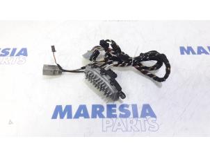 Used Computer lighting module Renault Megane IV Estate (RFBK) 1.2 Energy TCE 130 Price € 157,50 Margin scheme offered by Maresia Parts