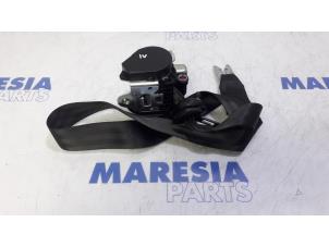 Usados Cinturón de seguridad izquierda delante Alfa Romeo MiTo (955) 1.3 JTDm 16V Precio € 105,00 Norma de margen ofrecido por Maresia Parts