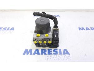 Used ABS pump Citroen C5 III Tourer (RW) 2.0 HDiF 16V Price € 183,75 Margin scheme offered by Maresia Parts
