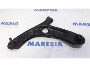 Used Front lower wishbone, left Peugeot 107 1.0 12V Price € 25,00 Margin scheme offered by Maresia Parts