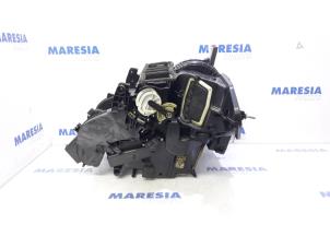 Usagé Boîtier chauffage Citroen C5 III Tourer (RW) 2.0 HDiF 16V Prix € 210,00 Règlement à la marge proposé par Maresia Parts