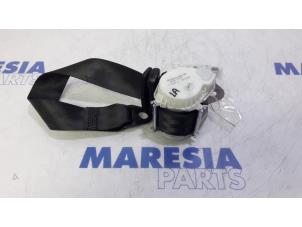 Used Rear seatbelt, left Alfa Romeo Giulietta (940) 1.4 TB 16V Price € 35,00 Margin scheme offered by Maresia Parts