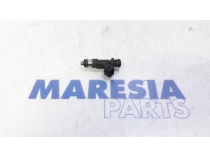 Używane Wtryskiwacz (wtrysk benzyny) Fiat 500 (312) 1.4 16V Cena € 35,00 Procedura marży oferowane przez Maresia Parts