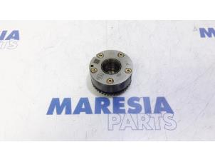 Used Camshaft sprocket Renault Clio IV (5R) 0.9 Energy TCE 90 12V Price € 65,00 Margin scheme offered by Maresia Parts