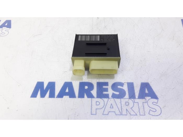 Używane Przekaznik Citroen C4 Picasso (3D/3E) 1.6 BlueHDI 120 Cena € 20,00 Procedura marży oferowane przez Maresia Parts