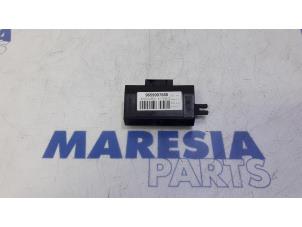 Used Central door locking module Citroen C4 Picasso (3D/3E) 1.6 BlueHDI 120 Price € 40,00 Margin scheme offered by Maresia Parts