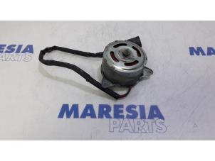 Used Fan motor Citroen C4 Picasso (3D/3E) 1.6 BlueHDI 120 Price € 39,99 Margin scheme offered by Maresia Parts