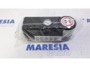 Used Tyre repair kit Fiat Punto III (199) 1.3 JTD Multijet 80 16V Price € 50,00 Margin scheme offered by Maresia Parts