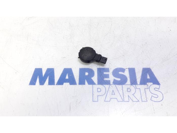 Begagnade Regnsensor Fiat Punto III (199) 1.3 JTD Multijet 80 16V Pris € 50,00 Marginaltabell erbjuds av Maresia Parts