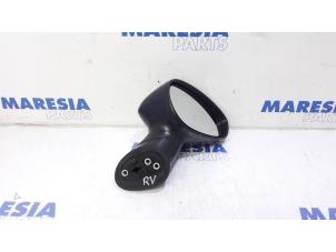Used Wing mirror, right Fiat Punto III (199) 1.3 JTD Multijet 80 16V Price € 30,00 Margin scheme offered by Maresia Parts