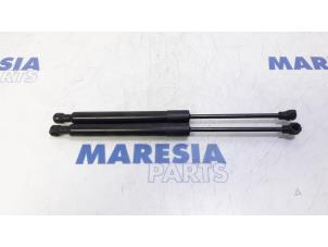 Used Set of tailgate gas struts Peugeot 2008 (CU) 1.2 12V e-THP PureTech 110 Price € 40,00 Margin scheme offered by Maresia Parts