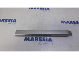 Used Roof rail, right Peugeot 2008 (CU) 1.2 12V e-THP PureTech 110 Price € 50,00 Margin scheme offered by Maresia Parts