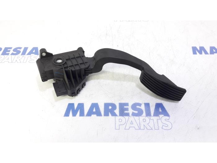 Begagnade Gaspedalsensor Alfa Romeo MiTo (955) 1.4 Turbo Multi Air 16V Pris € 15,00 Marginaltabell erbjuds av Maresia Parts