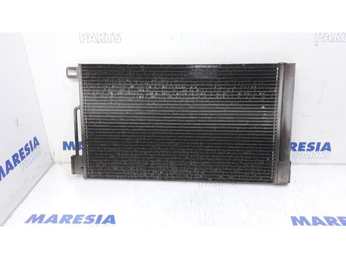 Air conditioning condenser from a Fiat Punto Evo (199) 1.4 2011