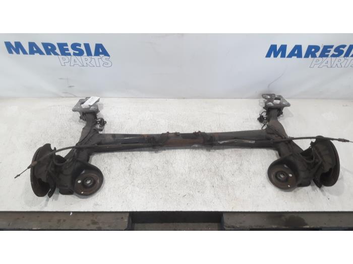 Usagé Train arrière complet Citroen C4 Picasso (UD/UE/UF) 2.0 HDiF 16V 135 Prix € 210,00 Règlement à la marge proposé par Maresia Parts
