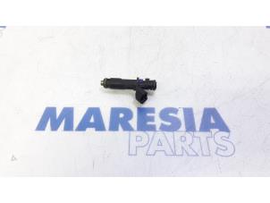 Used Injector (petrol injection) Citroen C4 Grand Picasso (UA) 2.0 16V Autom. Price € 20,00 Margin scheme offered by Maresia Parts