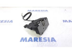 Used Door lock mechanism 4-door, front left Fiat Punto Evo (199) 1.4 Price € 25,00 Margin scheme offered by Maresia Parts