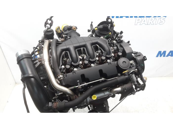Engine from a Citroën C4 Picasso (UD/UE/UF) 2.0 HDiF 16V 135 2008