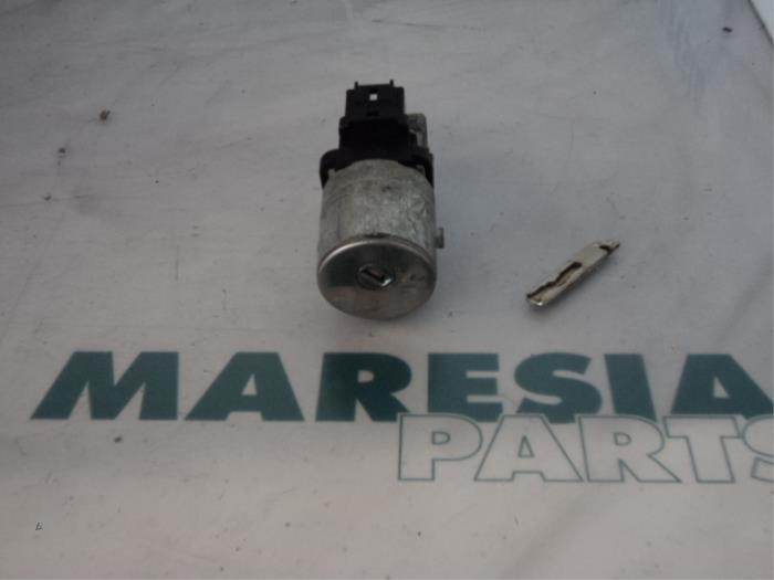Peugeot 307 Ignition locks + keys stock