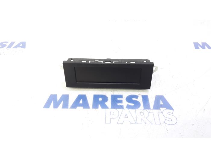 Begagnade Innerdisplay Citroen C3 (SC) 1.6 HDi 92 Pris € 35,00 Marginaltabell erbjuds av Maresia Parts
