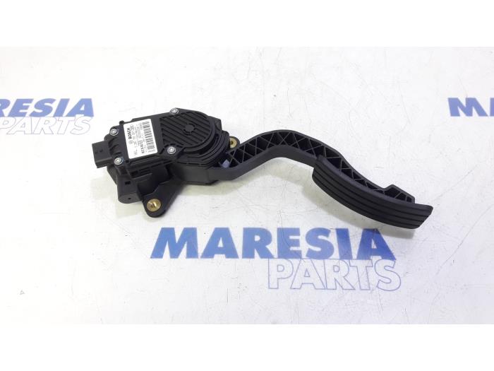 Begagnade Gaspedalsensor Renault Laguna III (BT) 1.5 dCi 110 Pris € 40,00 Marginaltabell erbjuds av Maresia Parts