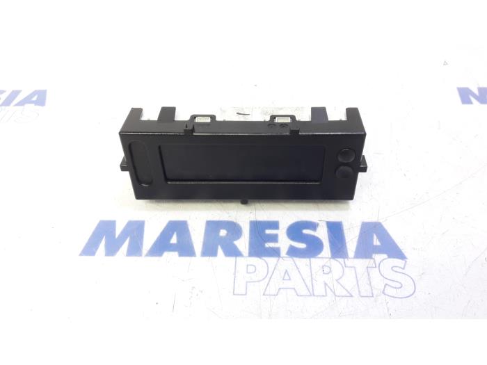 Begagnade Innerdisplay Renault Laguna III (BT) 1.5 dCi 110 Pris € 25,00 Marginaltabell erbjuds av Maresia Parts