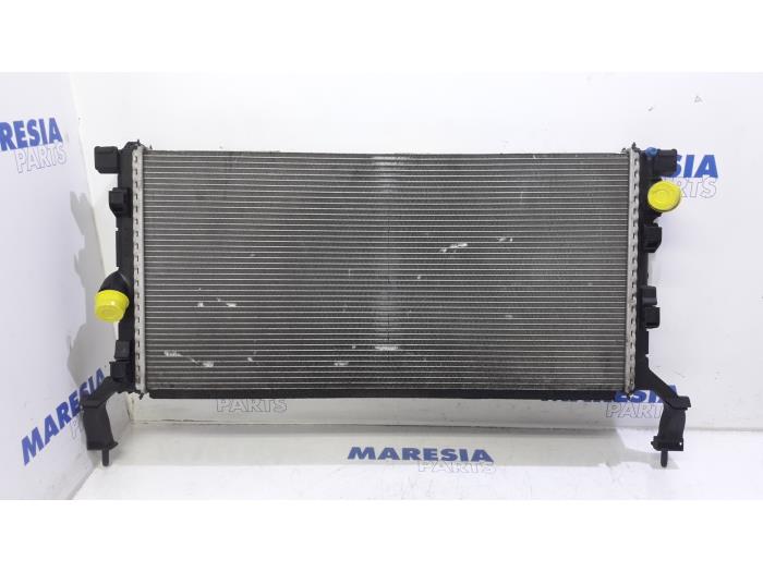 Usagé Radiateur Renault Laguna III (BT) 1.5 dCi 110 Prix € 50,00 Règlement à la marge proposé par Maresia Parts
