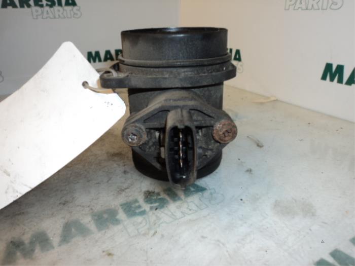 Begagnade Luftflödesmätare Fiat Stilo MW (192C) 1.9 JTD 115 Pris € 40,00 Marginaltabell erbjuds av Maresia Parts