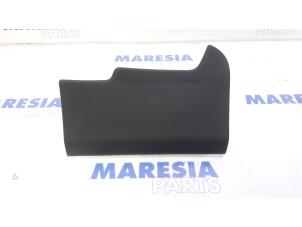 Used Knee airbag, left Citroen C4 Picasso (UD/UE/UF) 2.0 HDiF 16V 135 Price € 75,00 Margin scheme offered by Maresia Parts