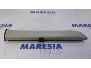 Used Right blind Citroen C4 Picasso (UD/UE/UF) 2.0 HDiF 16V 135 Price € 75,00 Margin scheme offered by Maresia Parts