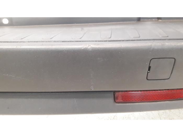 Stoßstange hinten van een Vauxhall Combo Mk.III (D) 1.3 CDTI 16V 2014