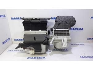 Usagé Boîtier chauffage Citroen C-Crosser 2.2 HDiF 16V Prix € 157,50 Règlement à la marge proposé par Maresia Parts