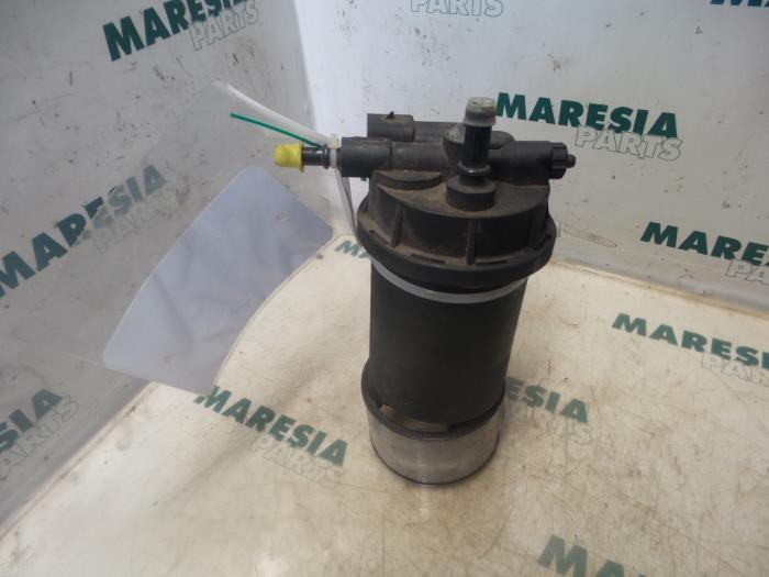 Begagnade Bränslefilterhus Renault Espace (JK) 2.2 dCi 150 16V Grand Espace Pris € 35,00 Marginaltabell erbjuds av Maresia Parts