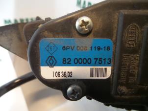Gaspedalsensor från en Renault Espace (JK) 2.2 dCi 150 16V Grand Espace 2003