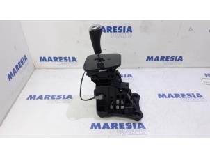Used Gear stick Peugeot 5008 I (0A/0E) 1.6 HDiF 16V Price € 75,00 Margin scheme offered by Maresia Parts