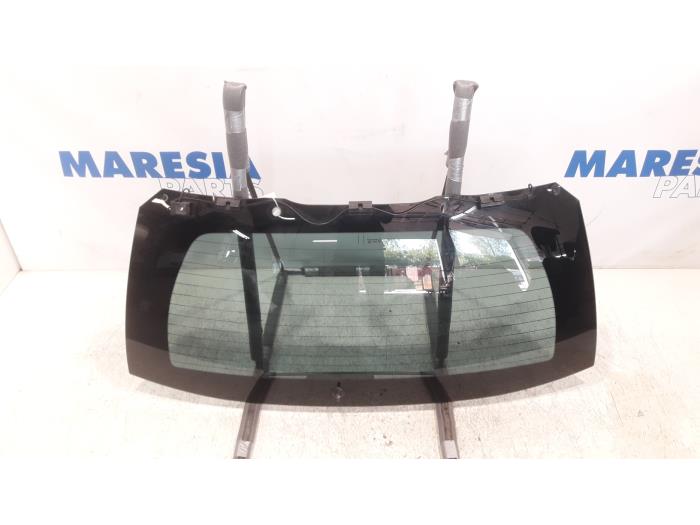 Usados Ventanilla detrás Citroen C4 Grand Picasso (UA) 2.0 HDiF 16V 135 Precio € 157,50 Norma de margen ofrecido por Maresia Parts