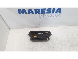 Used Jack Citroen C4 Grand Picasso (UA) 2.0 HDiF 16V 135 Price € 39,95 Margin scheme offered by Maresia Parts