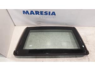Used Rear window Peugeot 207 CC (WB) 1.6 16V Price € 183,75 Margin scheme offered by Maresia Parts