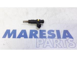 Usados Inyector (inyección de gasolina) Peugeot 207 SW (WE/WU) 1.6 16V VTRi Precio € 20,00 Norma de margen ofrecido por Maresia Parts