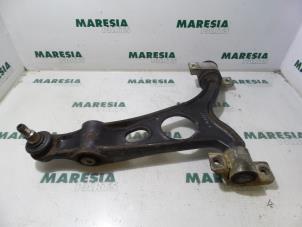 Used Front lower wishbone, left Alfa Romeo 147 (937) 2.0 Twin Spark 16V Price € 35,00 Margin scheme offered by Maresia Parts