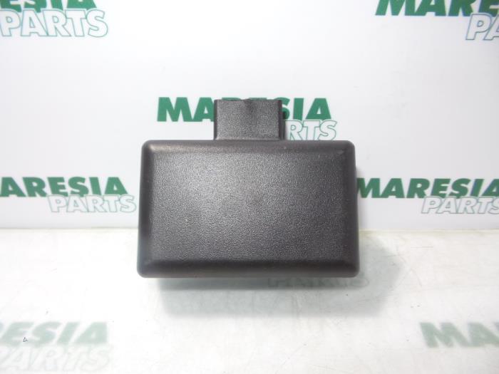 Begagnade Regnsensor Alfa Romeo 166 2.5 V6 24V Pris € 50,00 Marginaltabell erbjuds av Maresia Parts
