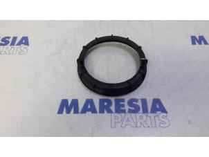 Used Electric fuel pump Citroen C4 Grand Picasso (UA) 2.0 HDiF 16V 135 Price € 10,00 Margin scheme offered by Maresia Parts