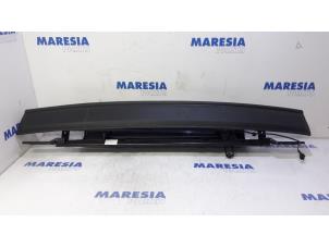 Gebrauchte Abdeckplatte Cabriodach Peugeot 207 CC (WB) 1.6 16V Preis € 149,95 Margenregelung angeboten von Maresia Parts