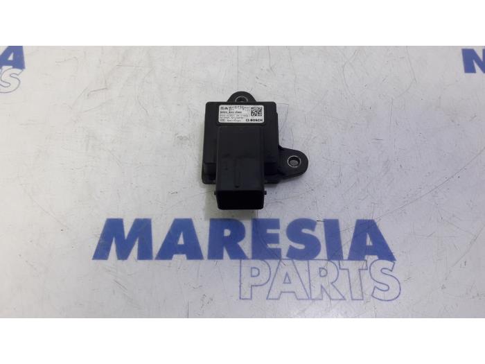 Begagnade Relä Peugeot 308 SW (L4/L9/LC/LJ/LR) 1.6 BlueHDi 120 Pris € 25,00 Marginaltabell erbjuds av Maresia Parts