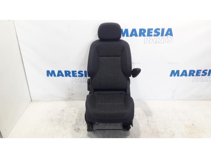Begagnade Säte, höger Peugeot Partner Tepee (7A/B/C/D/E/F/G/J/P/S) 1.6 HDI 75 16V Pris € 190,58 Inklusive moms erbjuds av Maresia Parts
