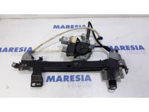 Used Window mechanism 2-door, front left Peugeot 308 CC (4B) 2.0 HDi 16V Euro 5 FAP Price € 175,00 Margin scheme offered by Maresia Parts