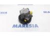 Power steering pump from a Renault Trafic New (FL) 2.0 dCi 16V 115 2012